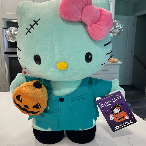 Hello Kitty Viral Frankenstein plush - Picture 2 of 3
